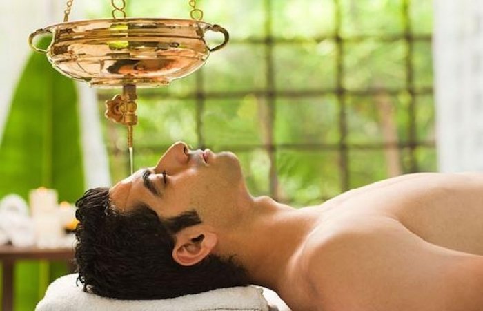 ayurvedic tourism-dhara treatment